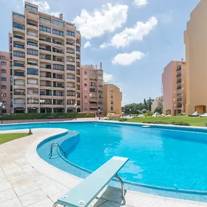 https://houze_lovely-flat-with-swimming-pool.hotels-lisbon-portugal.com