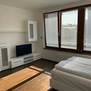 Nad Vltavou Apartment