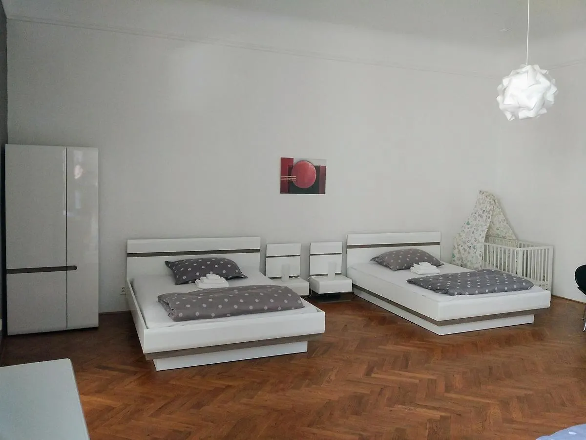 Apartments Tynska 7 Prague